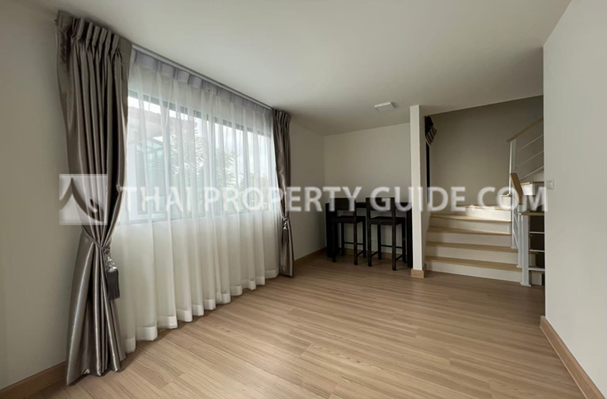 Townhouse in Lat Phrao 