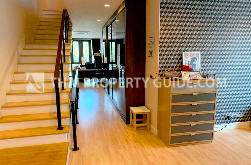 Townhouse in Phaholyothin 