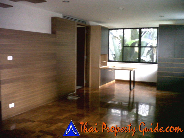 Townhouse in Ploenchit 
