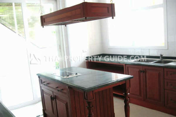 Townhouse in Rama 3 