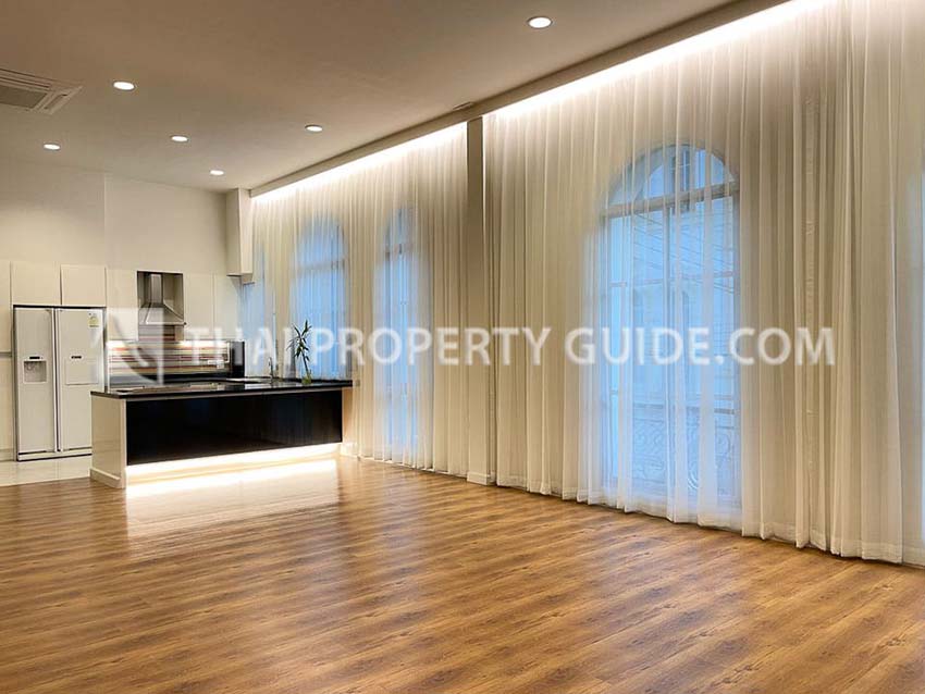 Townhouse in Rama 3 