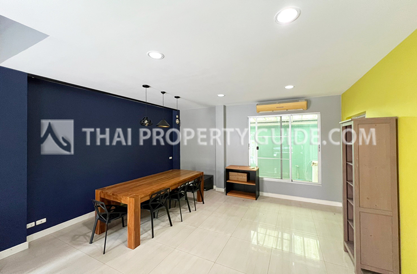 Townhouse in Rama​ 9​ -​ Ramintra 