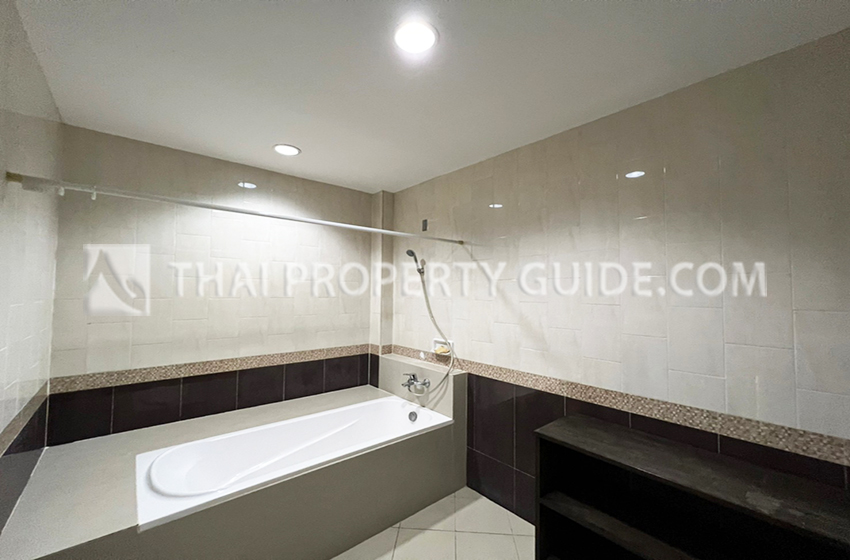 Townhouse in Rama​ 9​ -​ Ramintra 