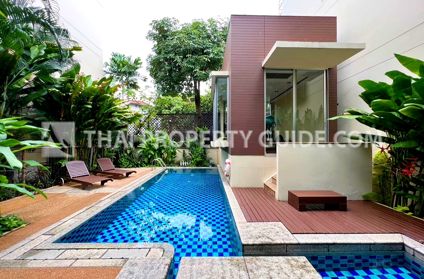 Townhouse in Sathorn 