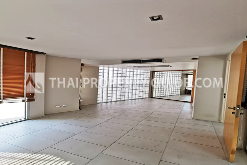 Townhouse in Sathorn 