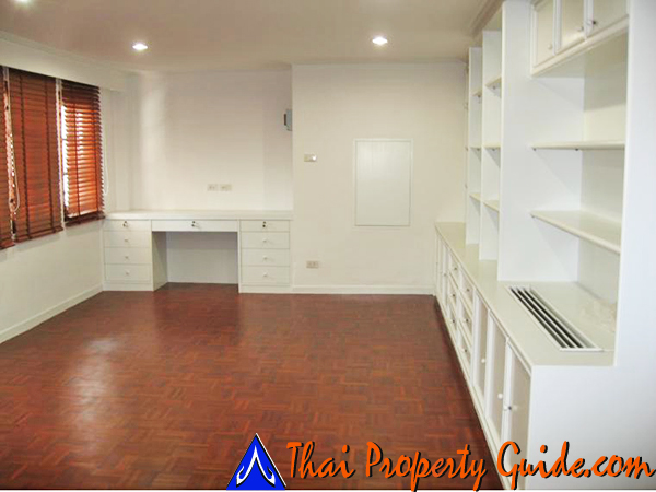 Townhouse in Sathorn 
