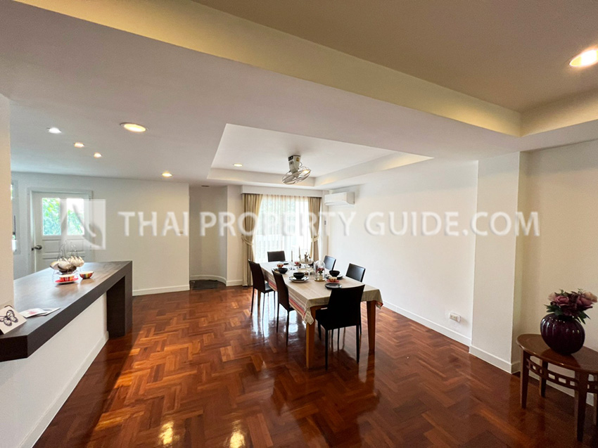 Townhouse in Sathorn 