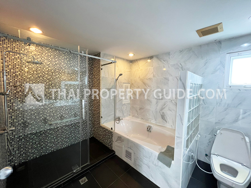 Townhouse in Sathorn 