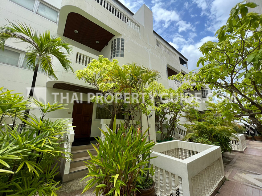 Townhouse in Sathorn 