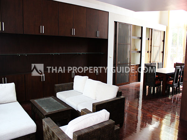 Townhouse in Sukhumvit 