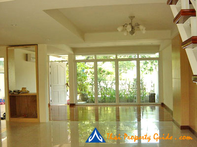 Townhouse in Sukhumvit 