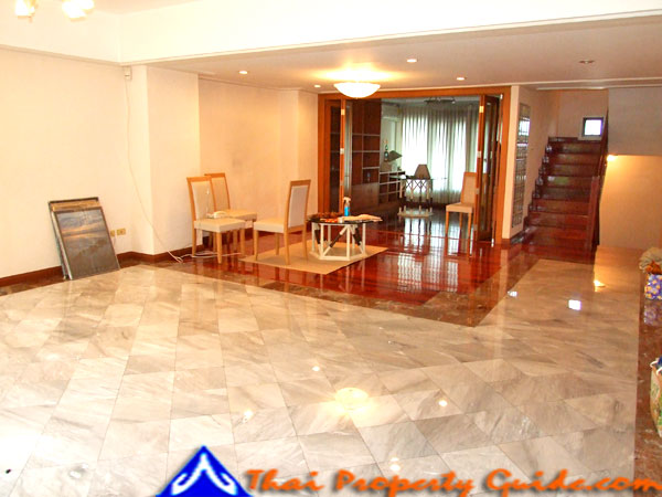 Townhouse in Sukhumvit 
