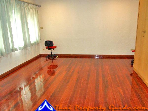 Townhouse in Sukhumvit 