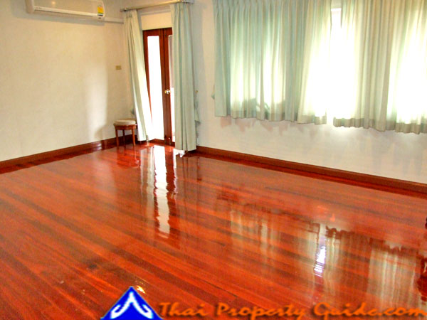 Townhouse in Sukhumvit 