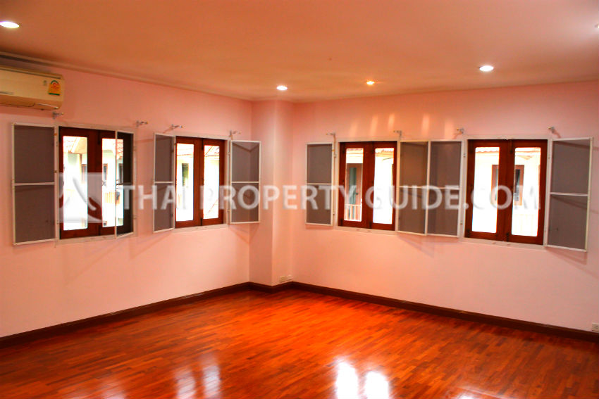 Townhouse in Sukhumvit 