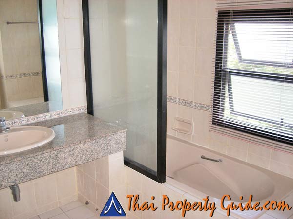 Townhouse in Sukhumvit 