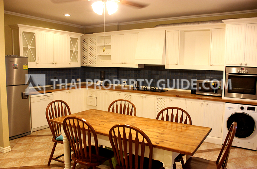 Townhouse in Sukhumvit 