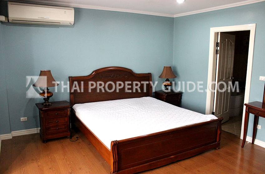 Townhouse in Sukhumvit 