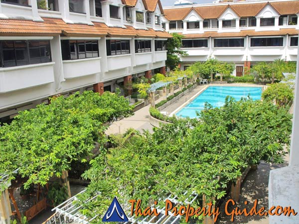 Townhouse in Sukhumvit