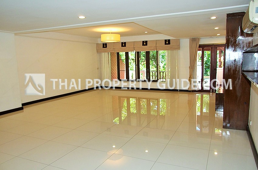 Townhouse in Sukhumvit 