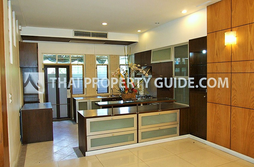 Townhouse in Sukhumvit 