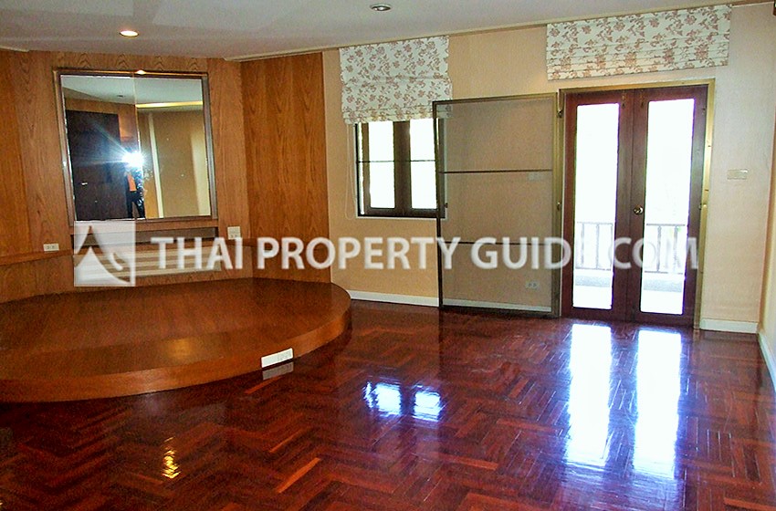 Townhouse in Sukhumvit 
