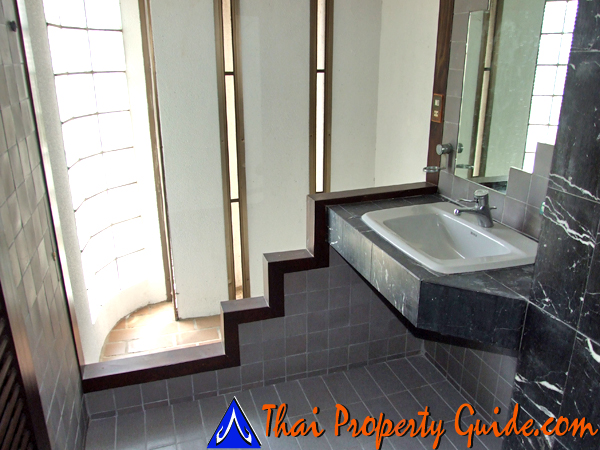 Townhouse in Sukhumvit 