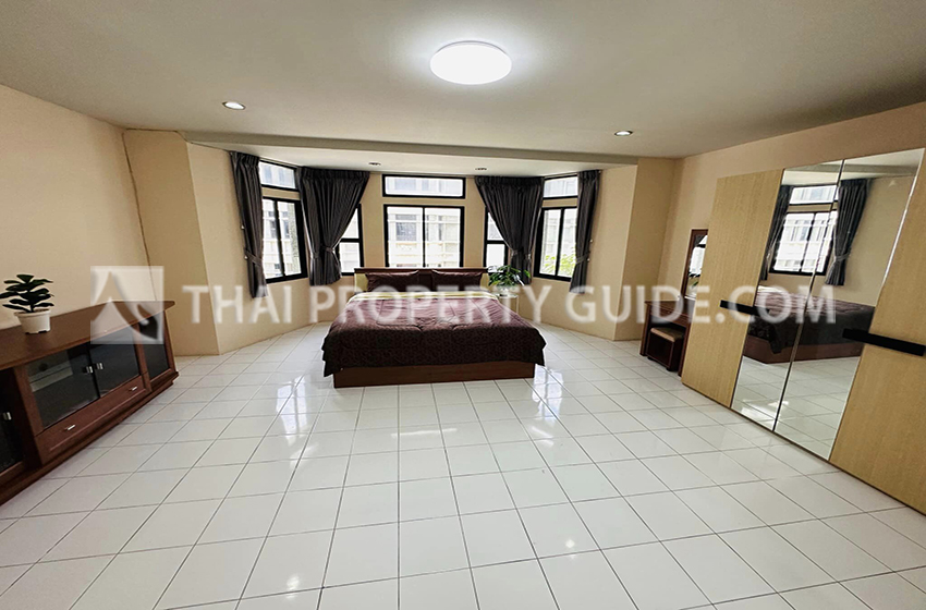 Townhouse in Sukhumvit 