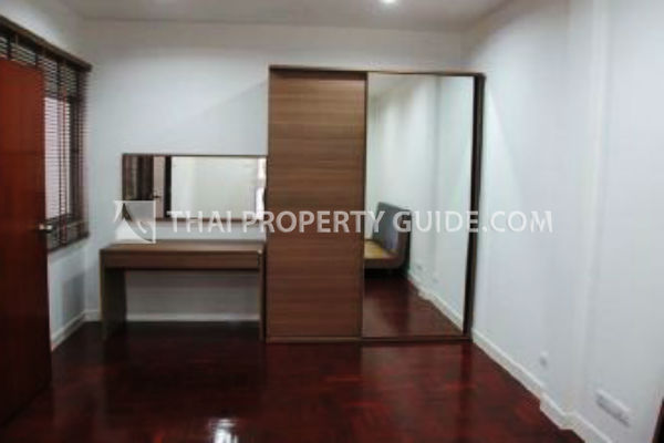 Townhouse in Sukhumvit 
