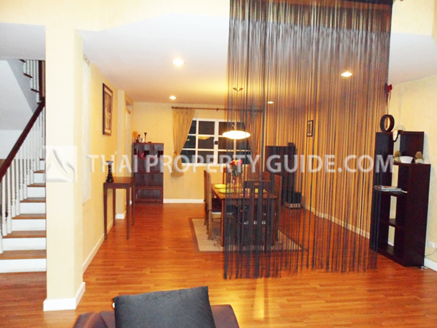 Townhouse in Sukhumvit 