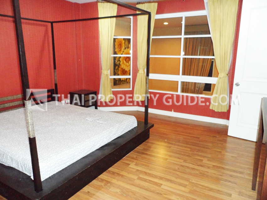 Townhouse in Sukhumvit 