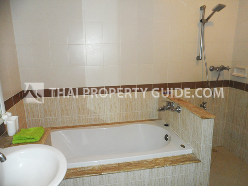 Townhouse in Sukhumvit 
