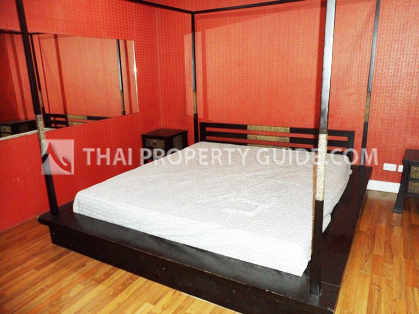 Townhouse in Sukhumvit 
