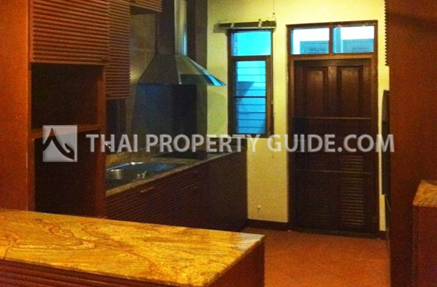 Townhouse in Sukhumvit 