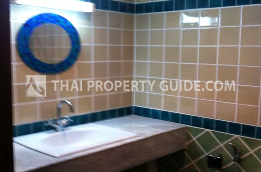 Townhouse in Sukhumvit 