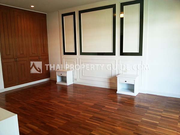 Townhouse in Sukhumvit 