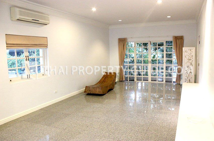 Townhouse in Sukhumvit 
