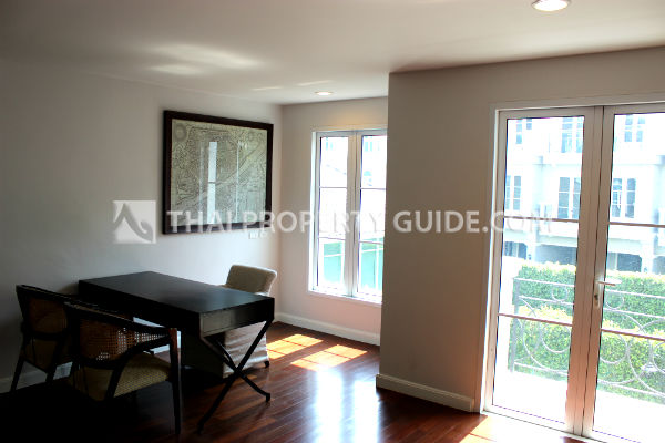 Townhouse in Sukhumvit 