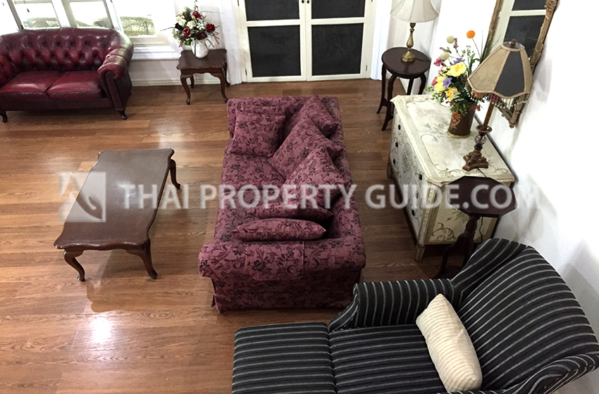 Townhouse in Sukhumvit 