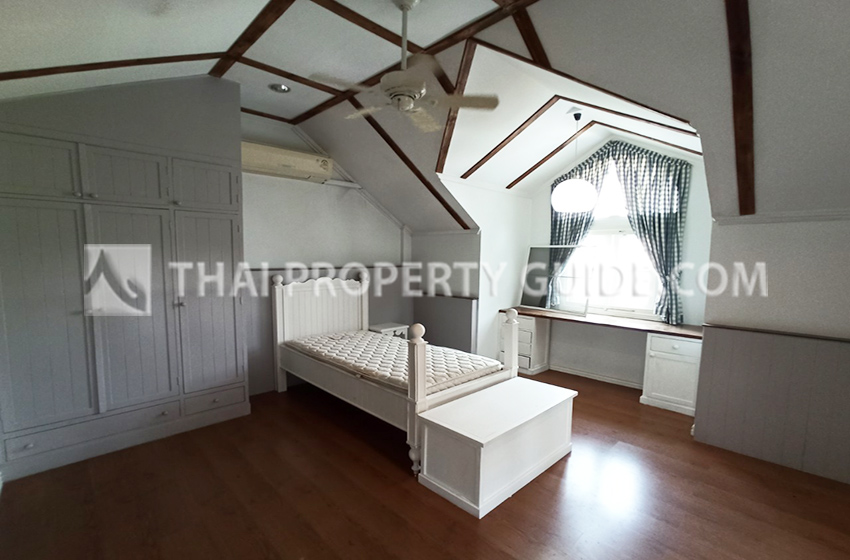 Townhouse in Sukhumvit 