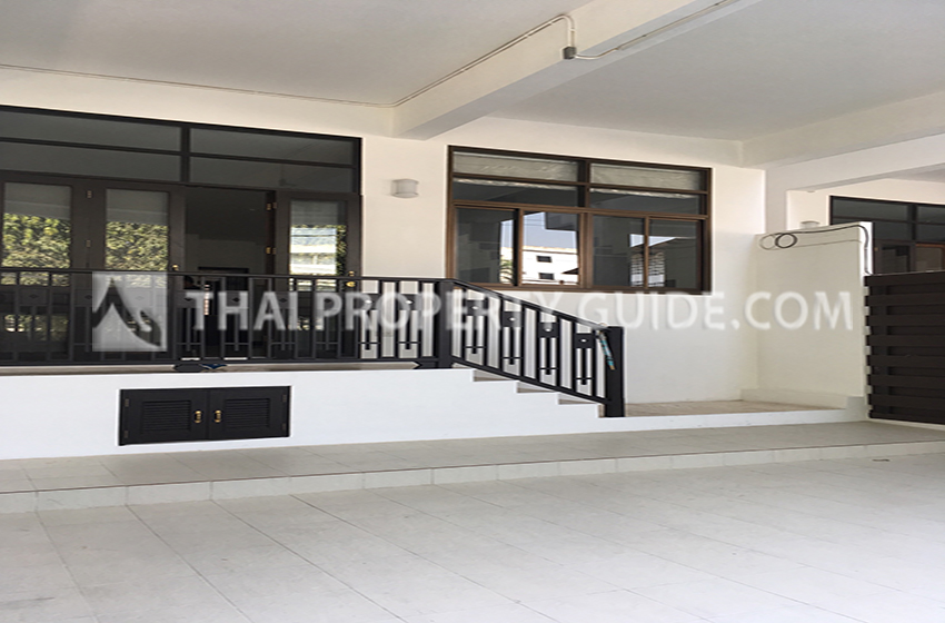 Townhouse in Sukhumvit