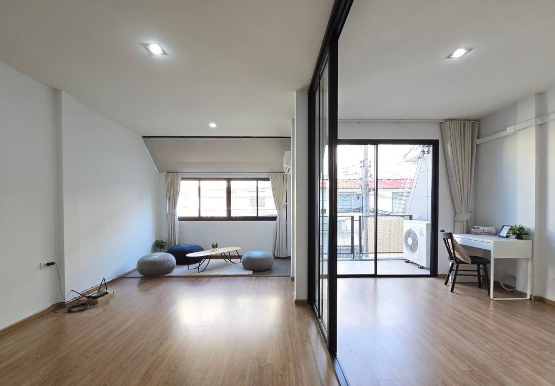 Townhouse in Sukhumvit 
