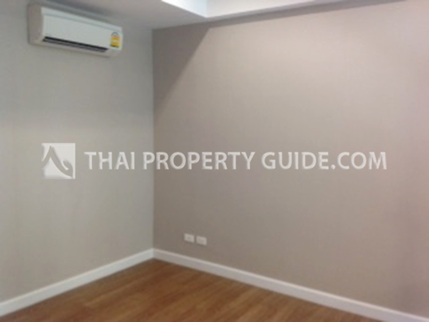 Townhouse in Sukhumvit 