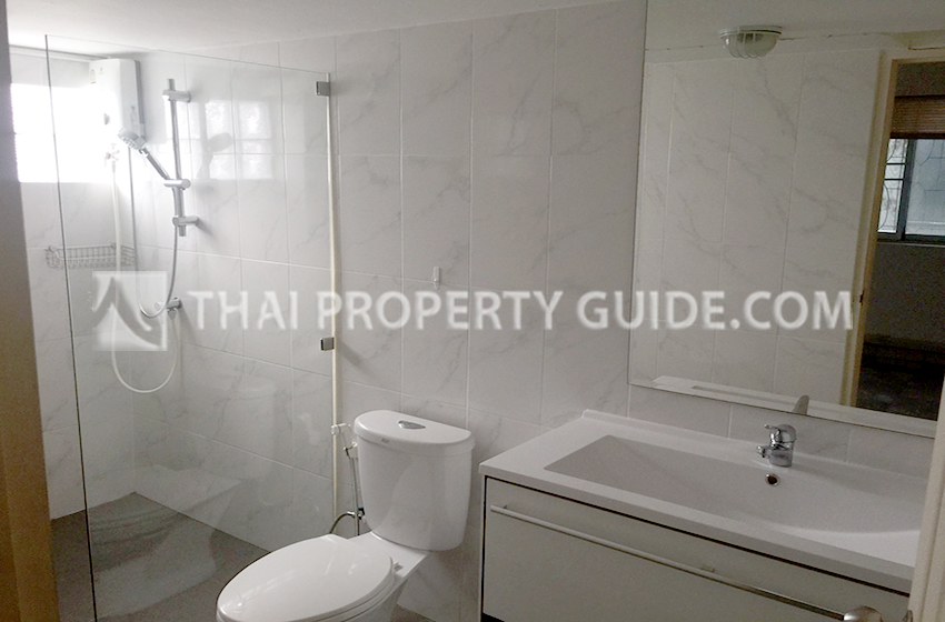 Townhouse in Sukhumvit 