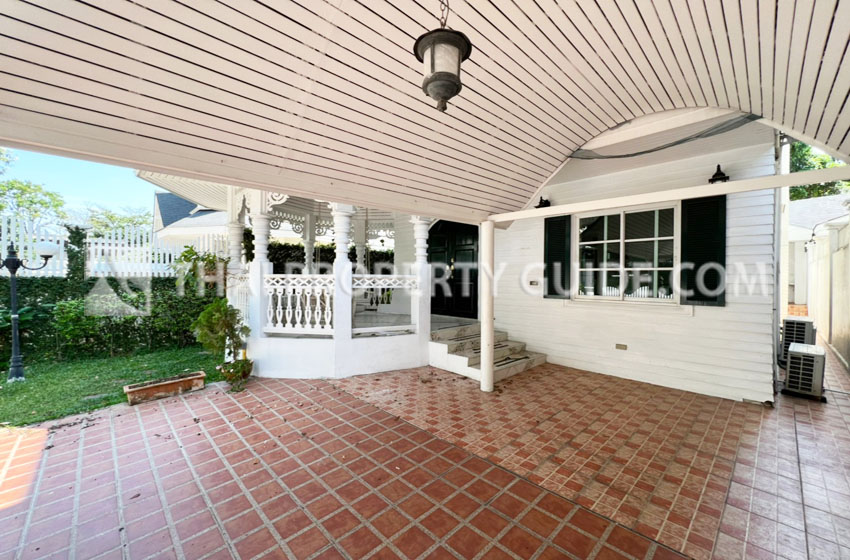 Townhouse in Sukhumvit 