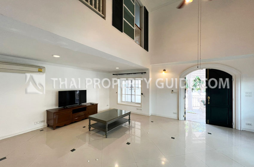 Townhouse in Sukhumvit 