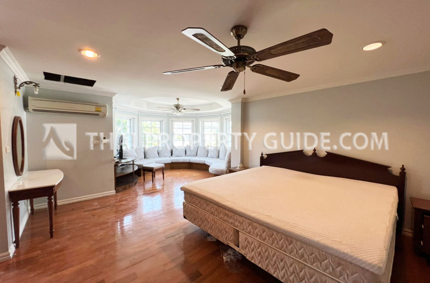 Townhouse in Sukhumvit 