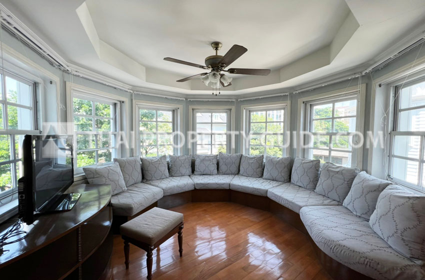 Townhouse in Sukhumvit 