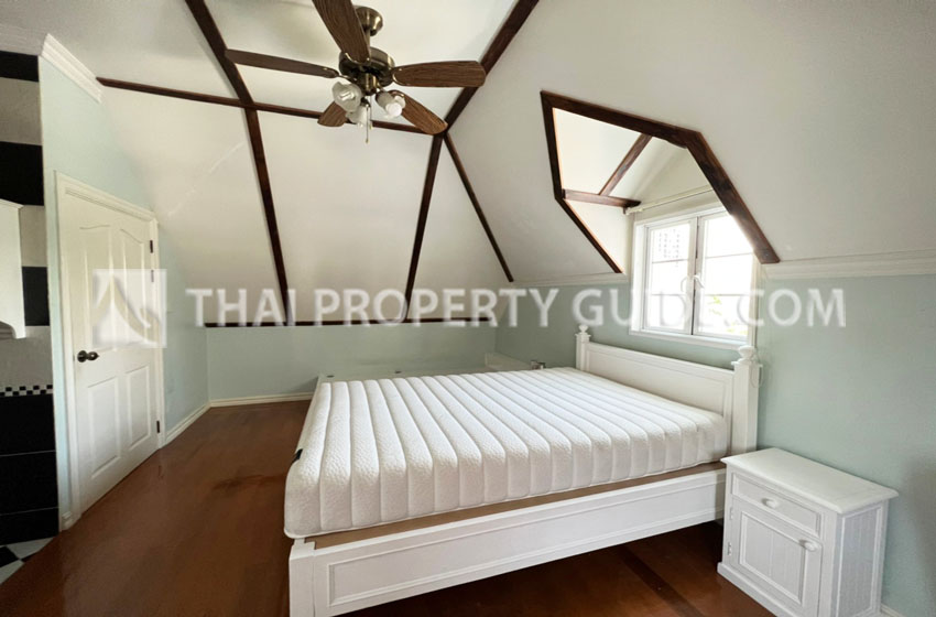 Townhouse in Sukhumvit 