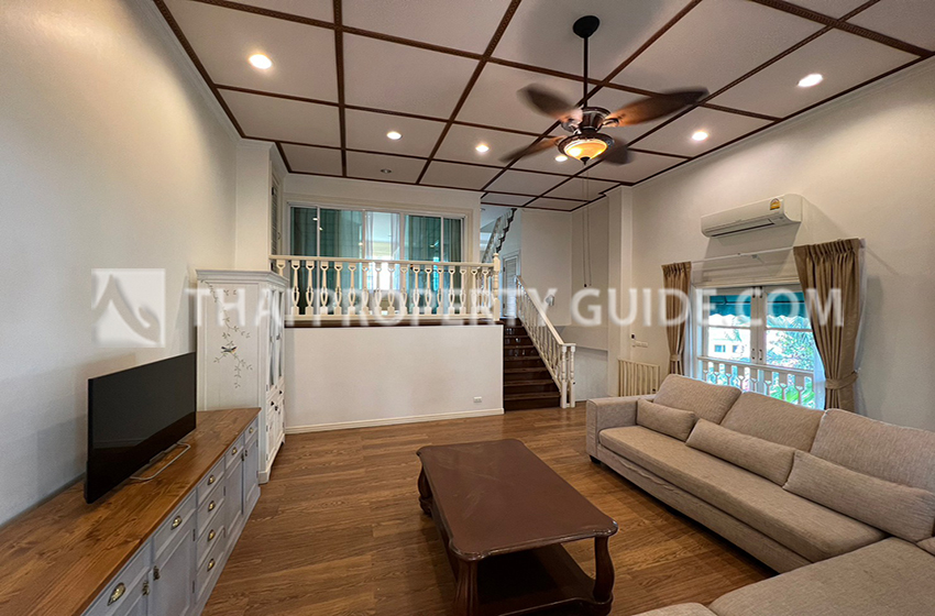 Townhouse in Sukhumvit 